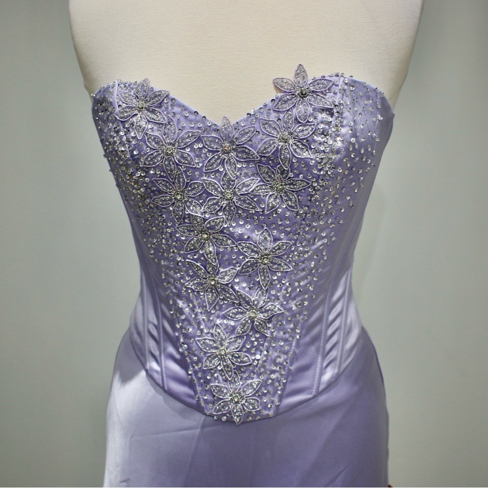 Two pieces corset and skirt Lavender Strapless Dress with Floral Embellishments